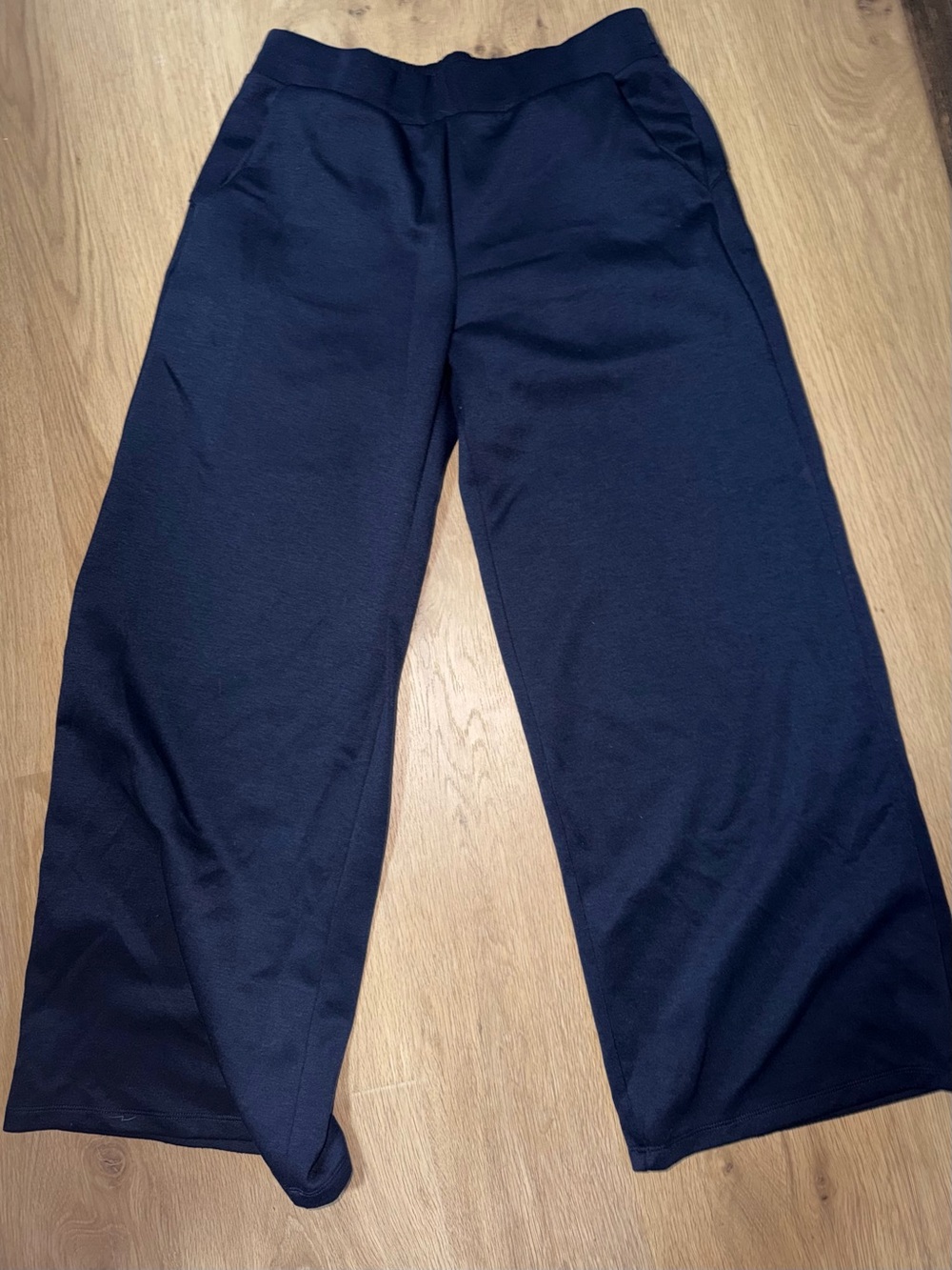 Dear Scarlett Wide Leg Navy Pants; has some pilling
